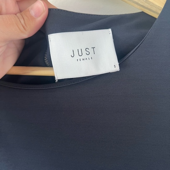 Just Female Cozy Dress Black Career Wear Long Sleeve‎ Minimalist Travel Dress - Picture 6 of 7